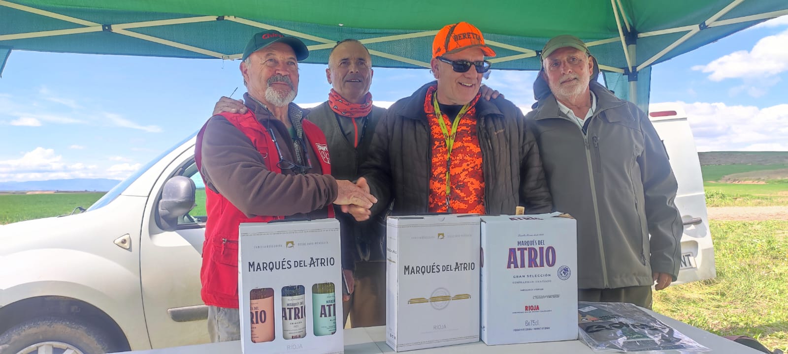 CODORNIZ CON PERRO MENDAVIA